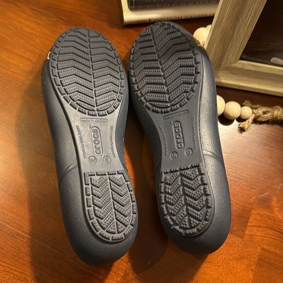 CROCS CAP TOE MIRROR BALLET FLATS SHOE - BLUE/SILVER - WOMENS - 6 - Picture 9 of 10